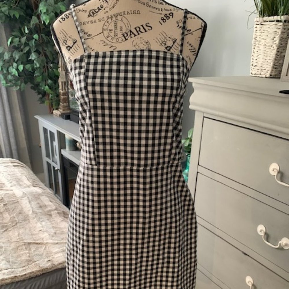 Adorable Summer Black/White Gingham Dress - NWT & NWOT